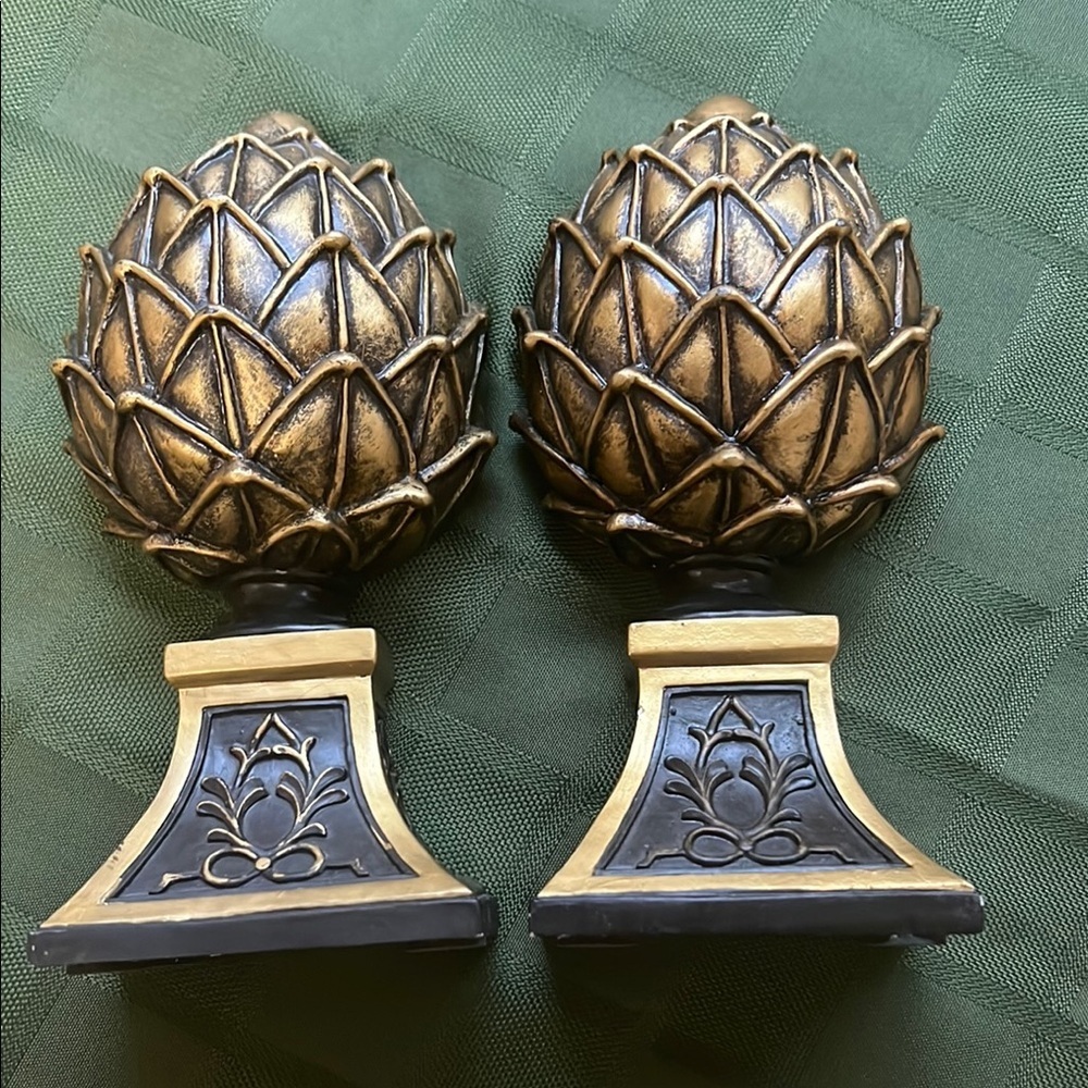 Gold and Black Artichoke Bookends - Picture 5 of 7